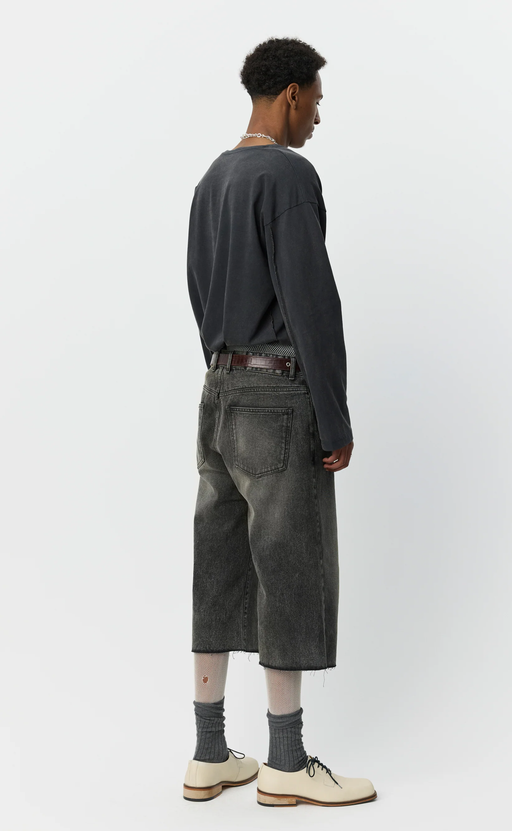 Straight Cut Capri Jeans - Stonewashed Black - Image 3